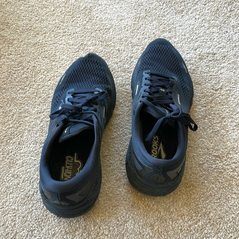 Brooks Adrenaline GTS 23